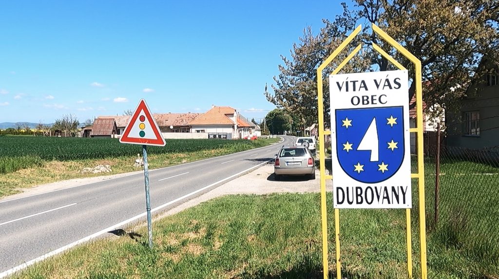 Dubovany . vstupná tabuľa